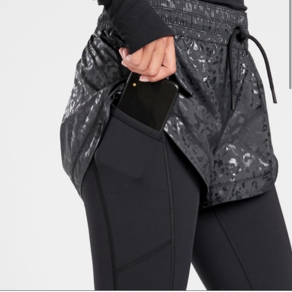 Athleta 2 in 1 Rainer Tight in Black Leopard.